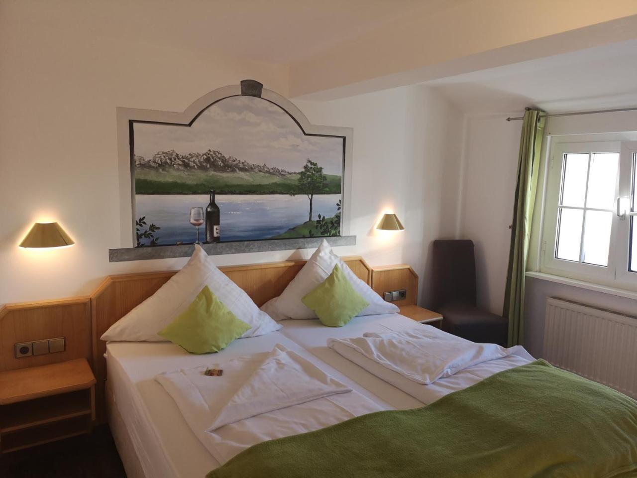 Hotel Dreikoenig & Restaurant Seegourmet Гагнау Екстер'єр фото